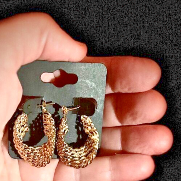 6 Braided Strand Twisted Gold Tone Earrings - Picture 4 of 11